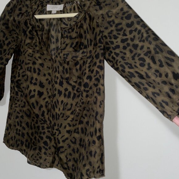 Loft Petite Leopard Print Sheer Blouse XSP Brown & Black Lightweight - Picture 4 of 4